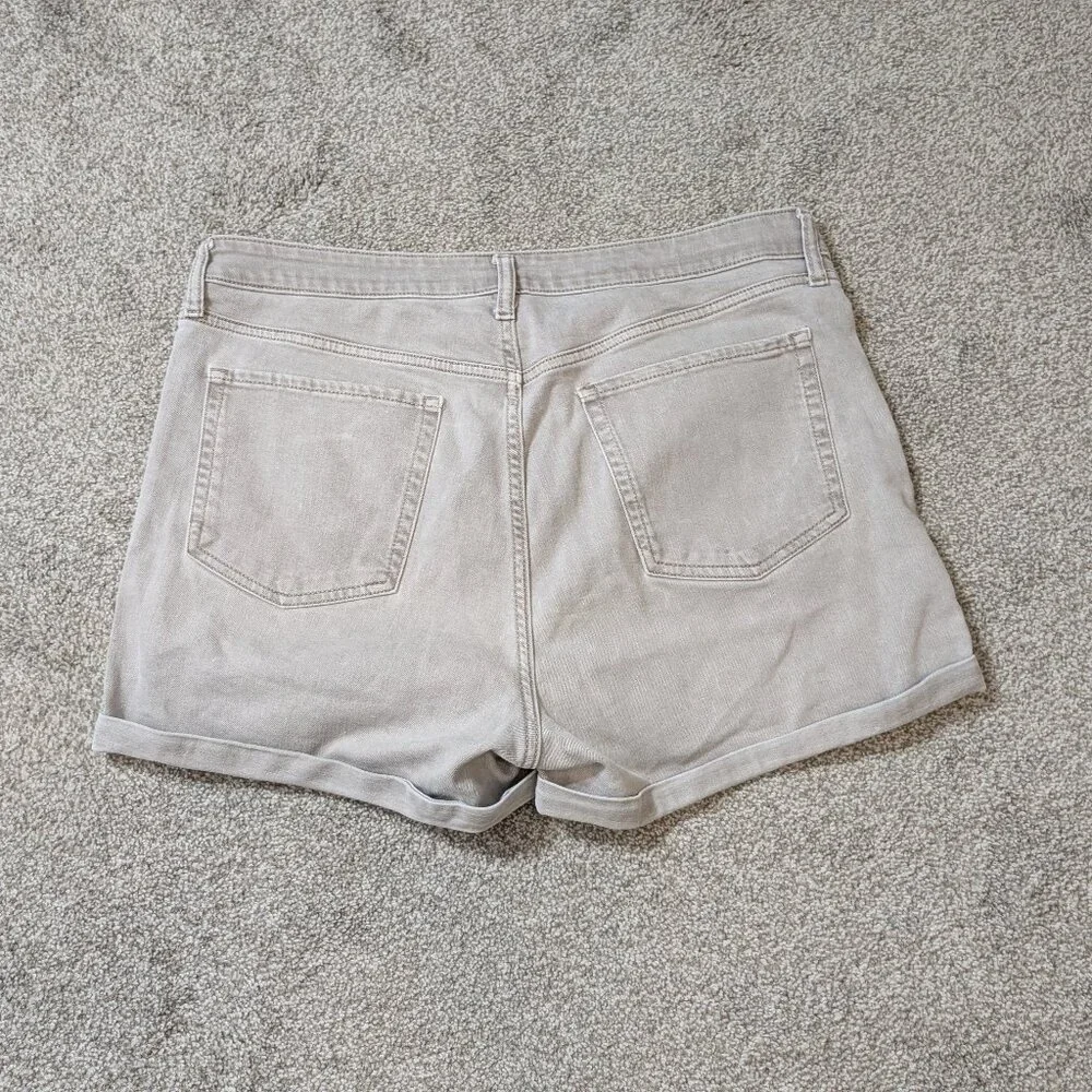 OLD NAVY OG Short, Gray Stretch Denim High-Rise Cuffed Jean Shorts; Size 14
